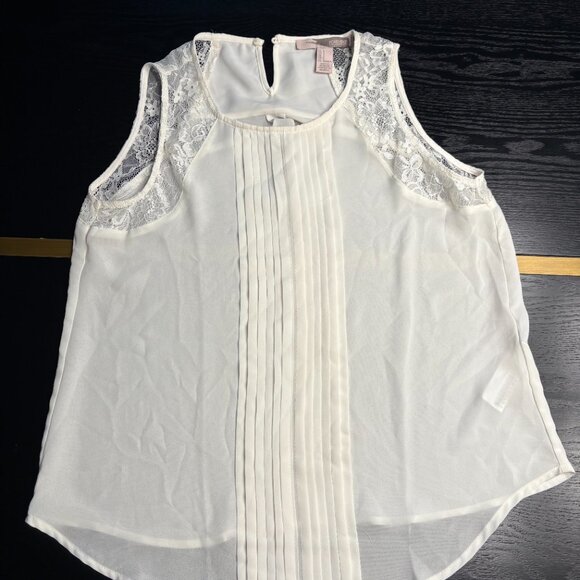 Forever 21 Contemporary Cream Tank with Lace inserts Size Small EUC - Picture 3 of 7